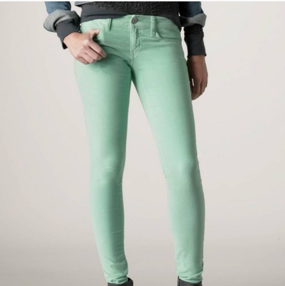 American Eagle Outfitters Pants - American eagle corduroy